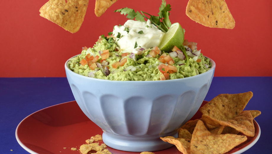 NACHOS CON GUACAMOLE